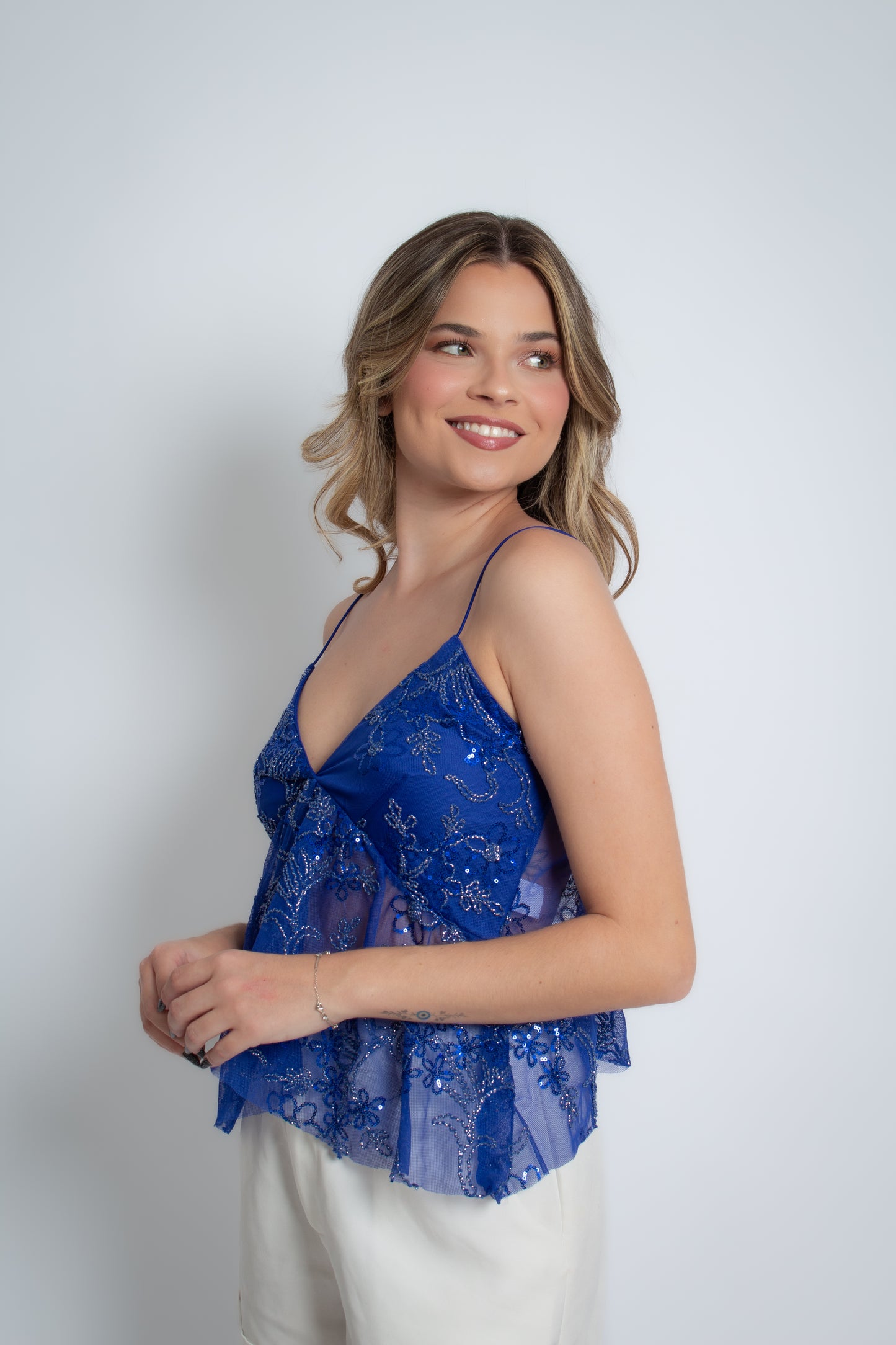 Bata de Tule com Brilho Mandacaru Azul Bic